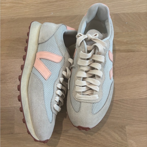Veja Women's Sneakers in Cream and Pink - Picture 1 of 3